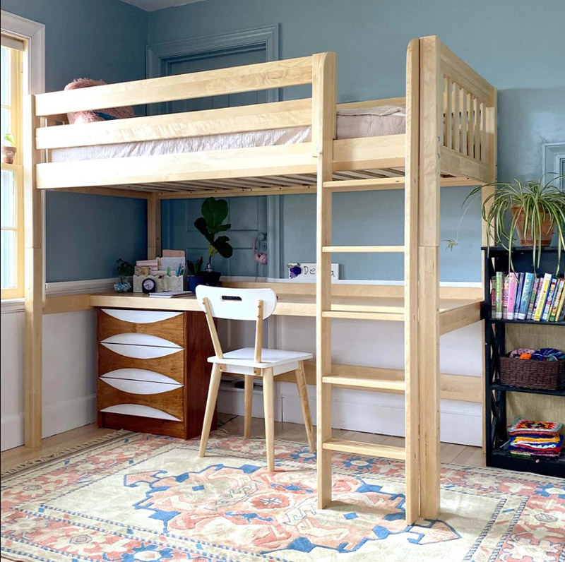 Thiết kế giường ngủ kết hợp bàn làm việc từ gỗ tự nhiên 
